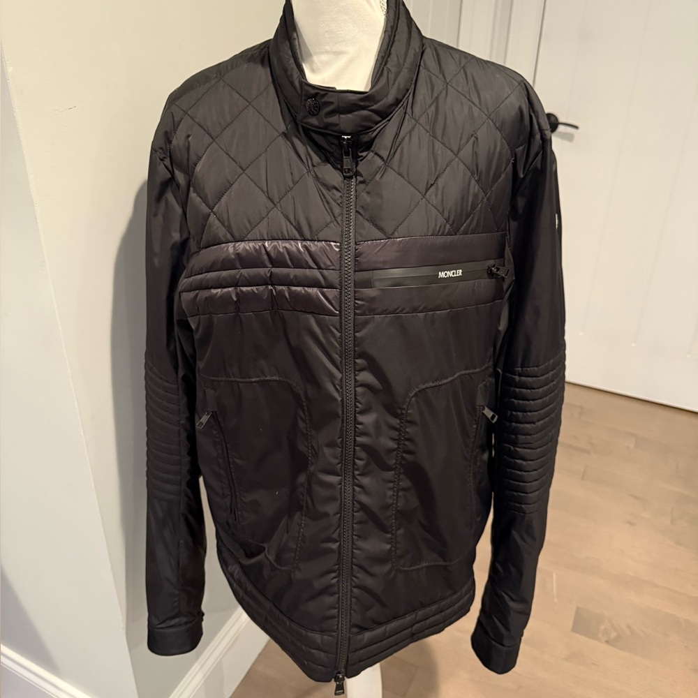 💯% AUTHENTIC MONCLER JACKET